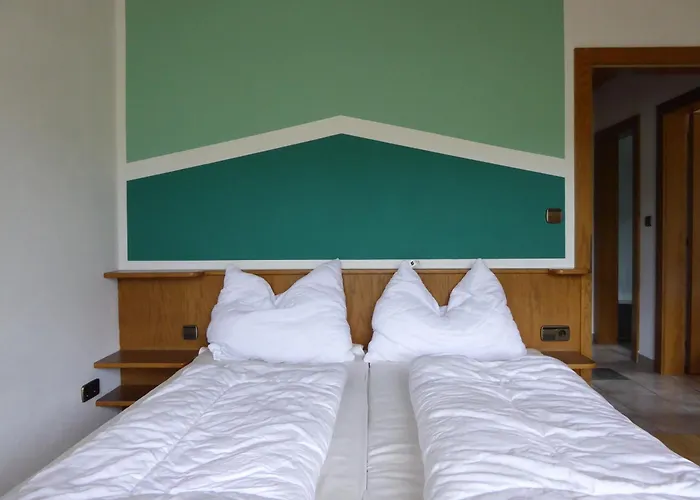 Haus Siebenbruenn - Edelweiss Апартаменты